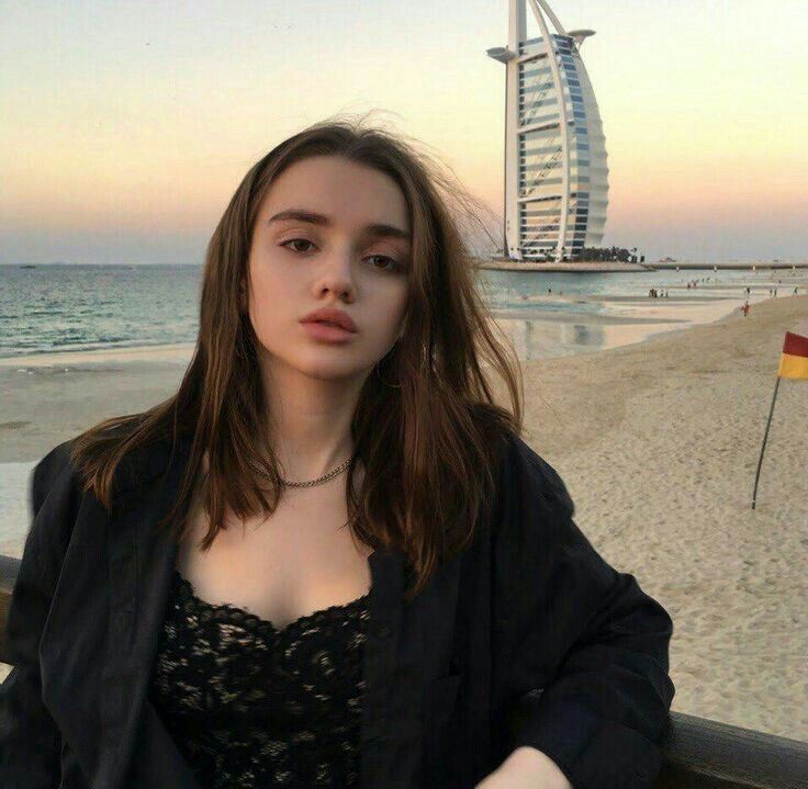 EmmaNicholas35